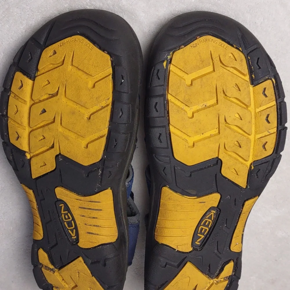Keen Newport H2 Sandals Blue Yellow Youth Size 6